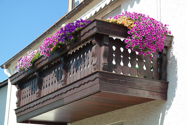 Apartment balcony garden ideas
