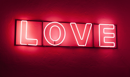 Love lighting. Most Romantic U.S. States new study reveals.